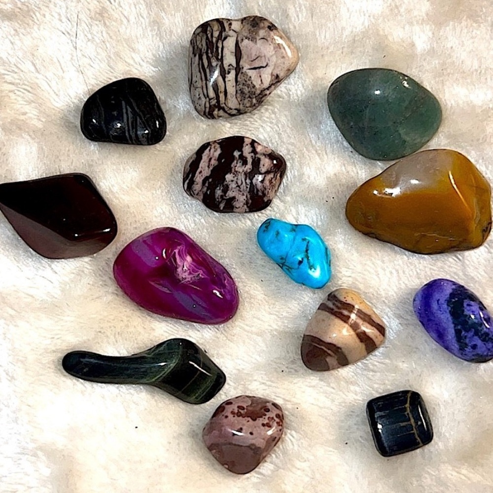 NEW 💎 BUNDLE OF 13 GEM STONES - JADE TIGERS EYE BLACK ONYX TURQUOISE AMETHYST
